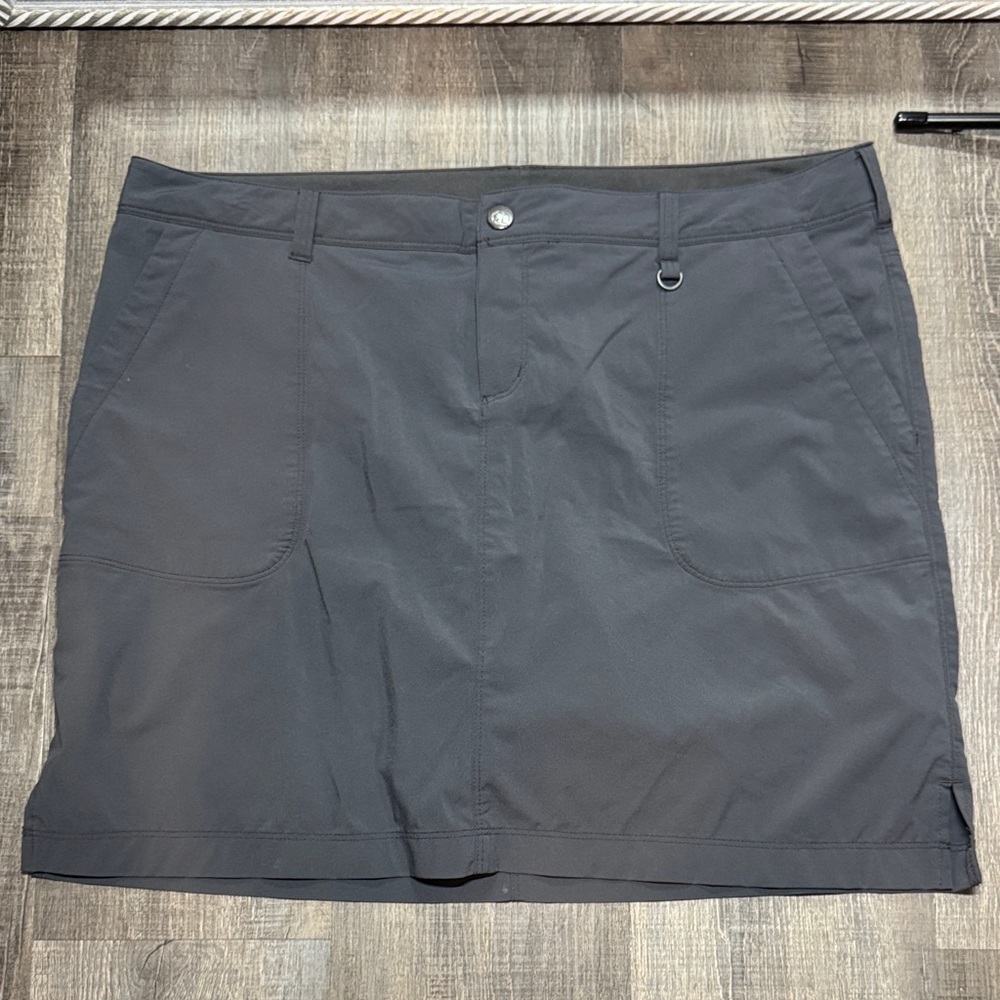 REI skirt‎